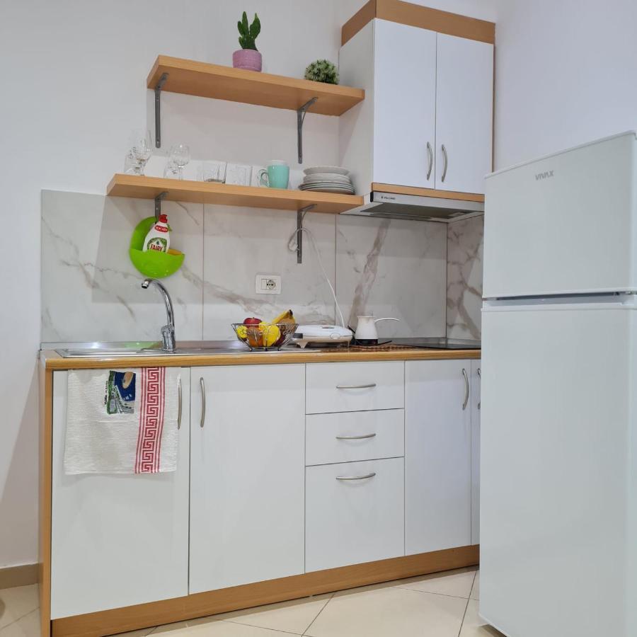 Studio By The Beach - Влёра Экстерьер фото